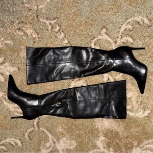 Elegant Black Leather Women's Boots